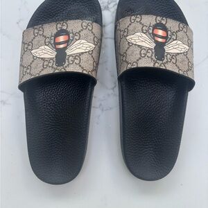 Gucci Black and Beige Bee Slide Sandals